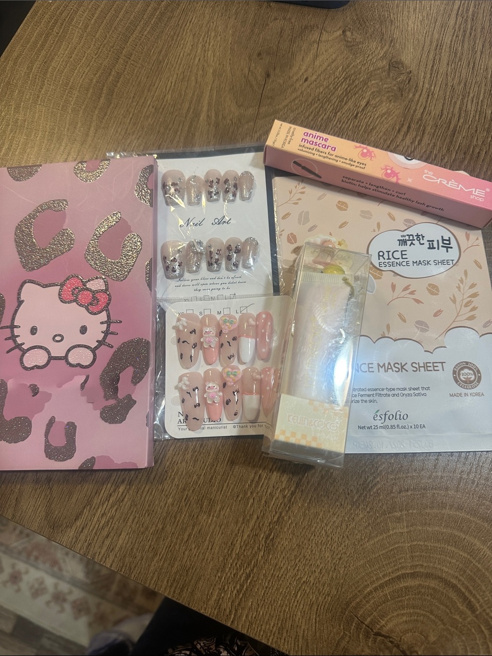 Hello Kitty Pink Nail Art & Beauty Gift Set